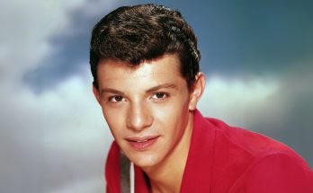 Where Did This '60s Teen Heartthrob Go after Disappearing from the Spotlight & How Does He Look Today?